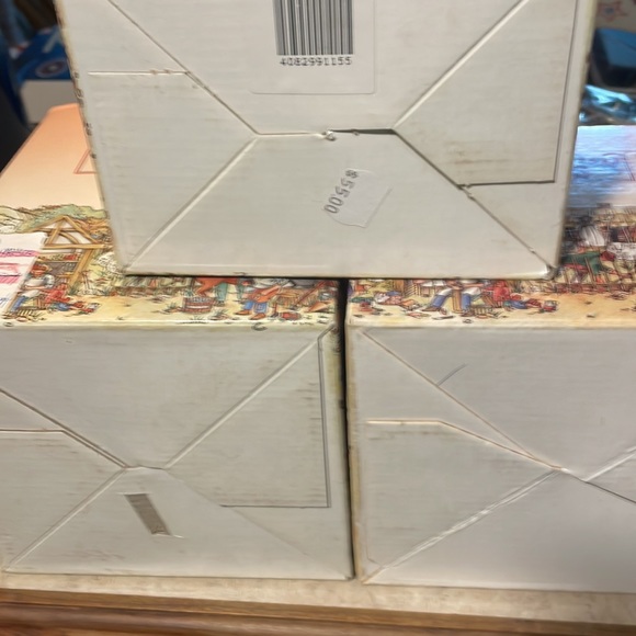 David Winter Cottages Set of 3 - Picture 11 of 15